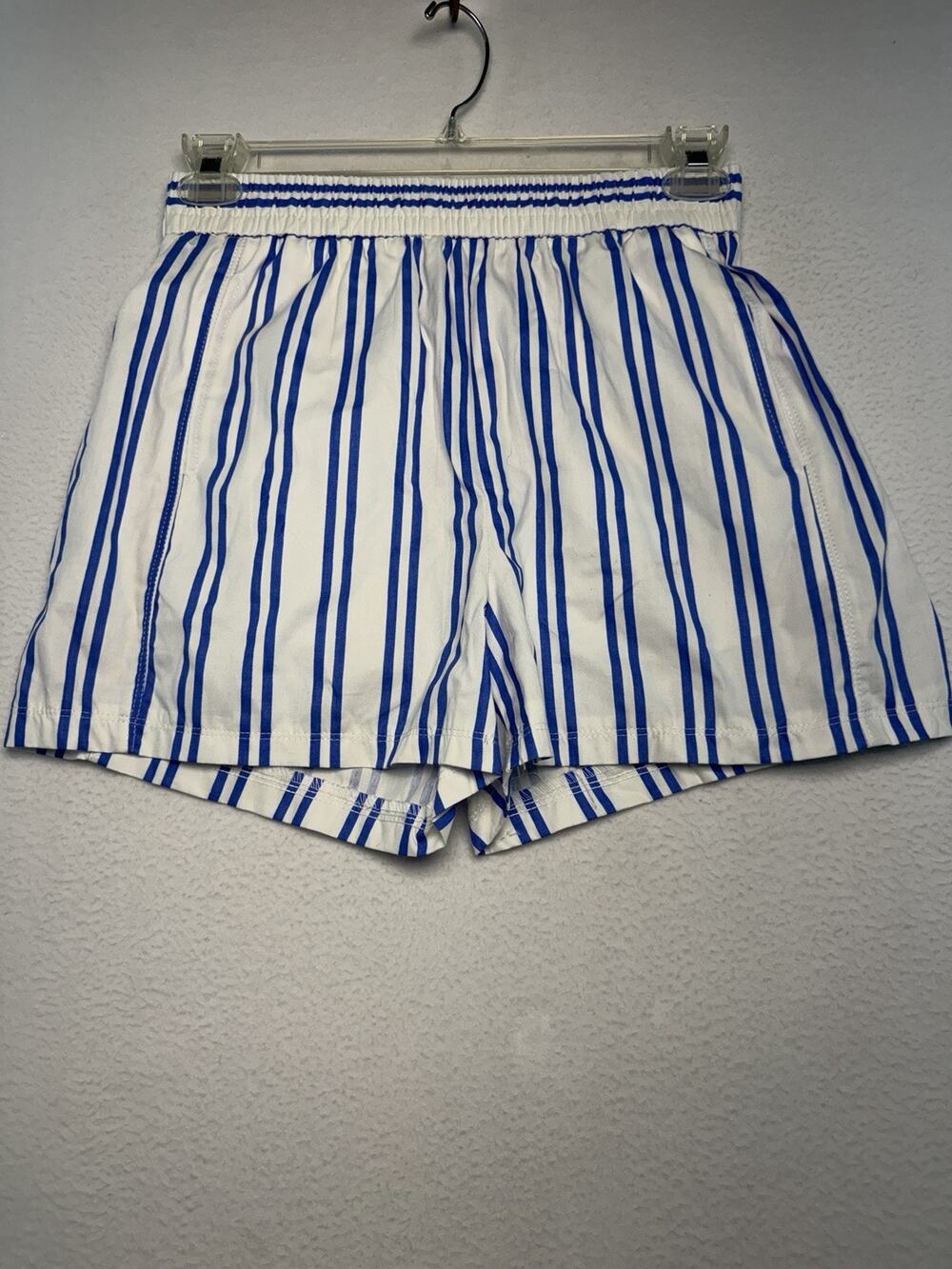 New No Tags Blue White Pull on Stretch Waist L Shorts Nautical Coastal Cotton